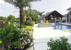 Riverside Garden Club Awards Garden Of The Month To Holly & Jason Troxclair